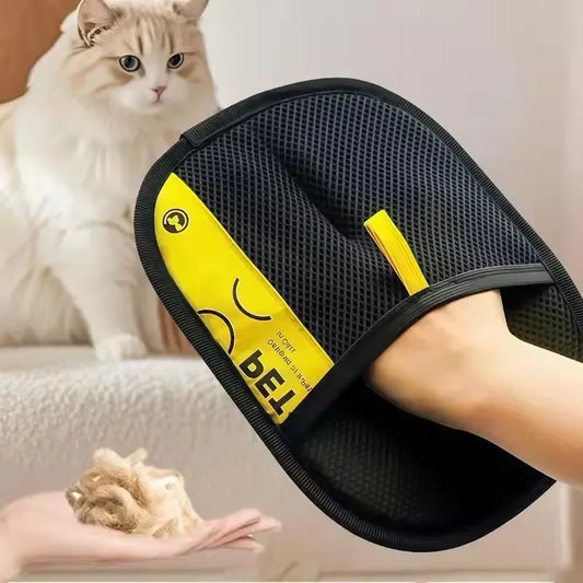 サッとなでて簡単お掃除！ペット毛取りグローブ｜犬猫対応